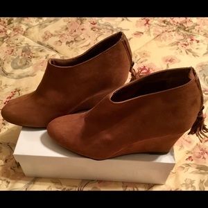 CLaundry dark brown ankle boots NEW